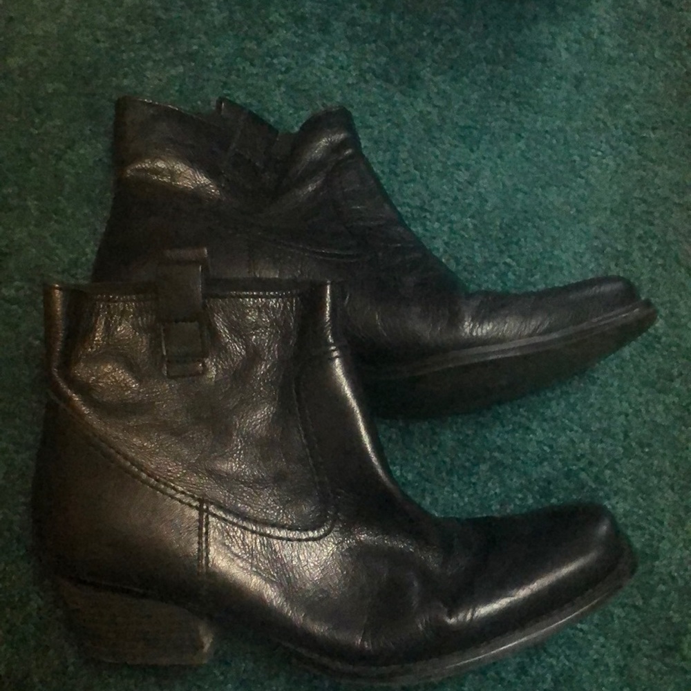 🌟⬇️ drop Nine West leather ankle boots